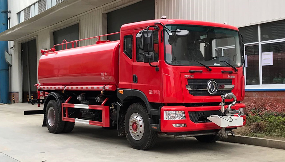 東風(fēng)8-10方消防灑水車參數(shù)圖片與報(bào)價(jià)介紹