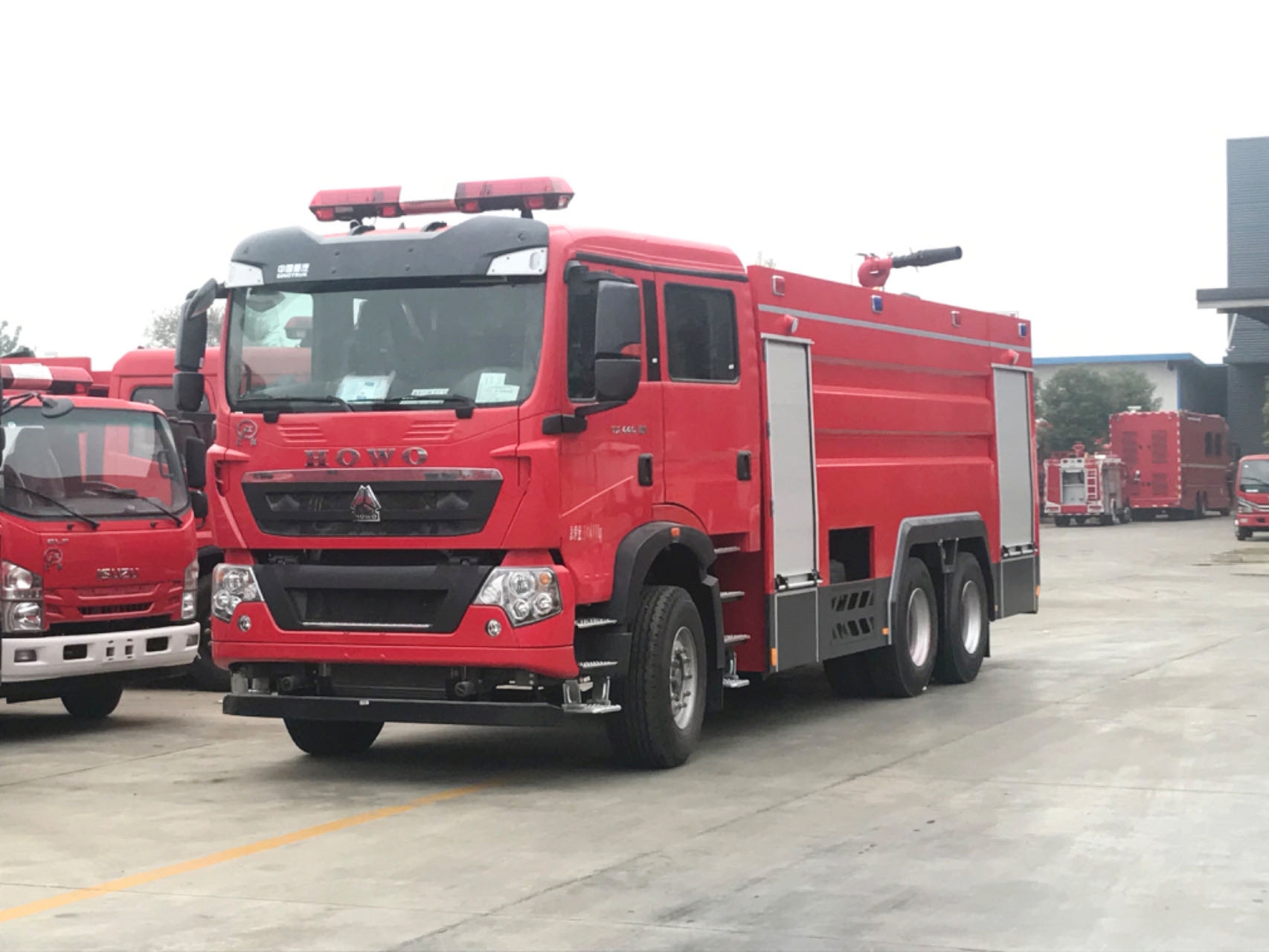重汽8噸干粉泡沫聯(lián)用消防車